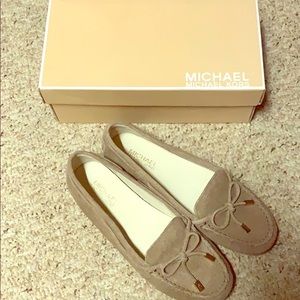 Michael Kors Suede Daisy Moc - size 7.5